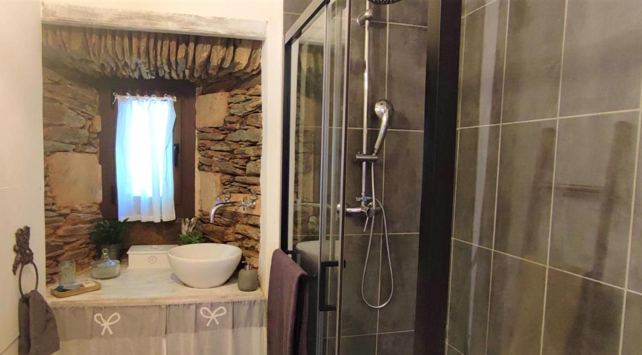 L'Art Des Choix Hotel Saint-Pierre-Saint-Jean Стая снимка